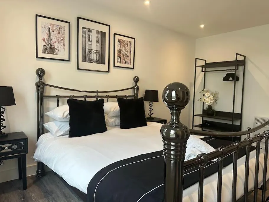 Museum View Apartments City Centre 1 Bedroom Cardiff United Kingdom